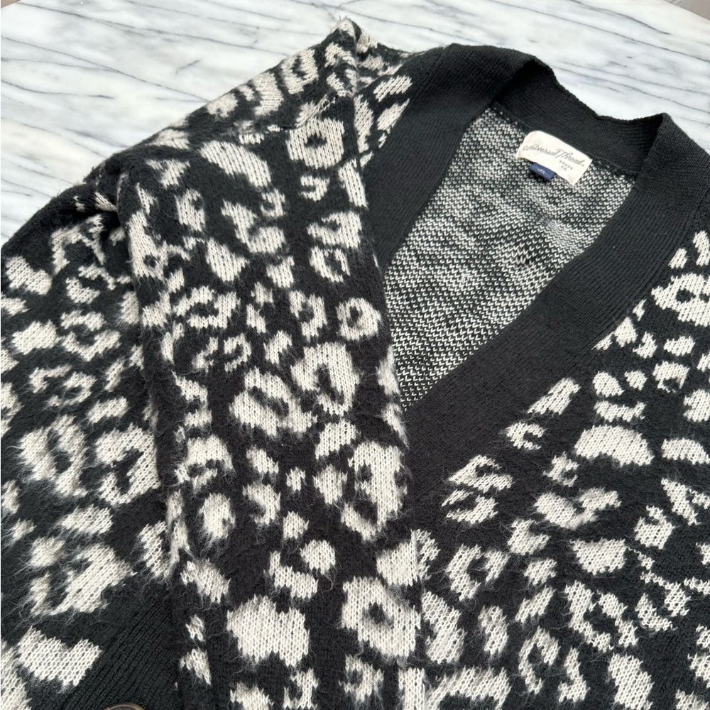 🐆 Soft Leopard Print Cardigan - Universal Thread™ - Picture 4 of 9